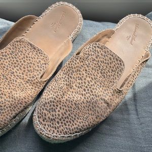 Animal spot slip ons